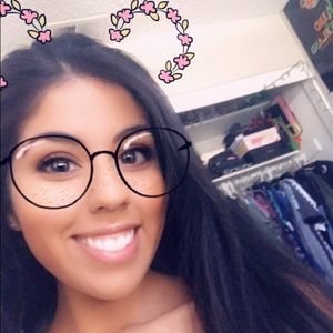 Meet your Posher, Emma